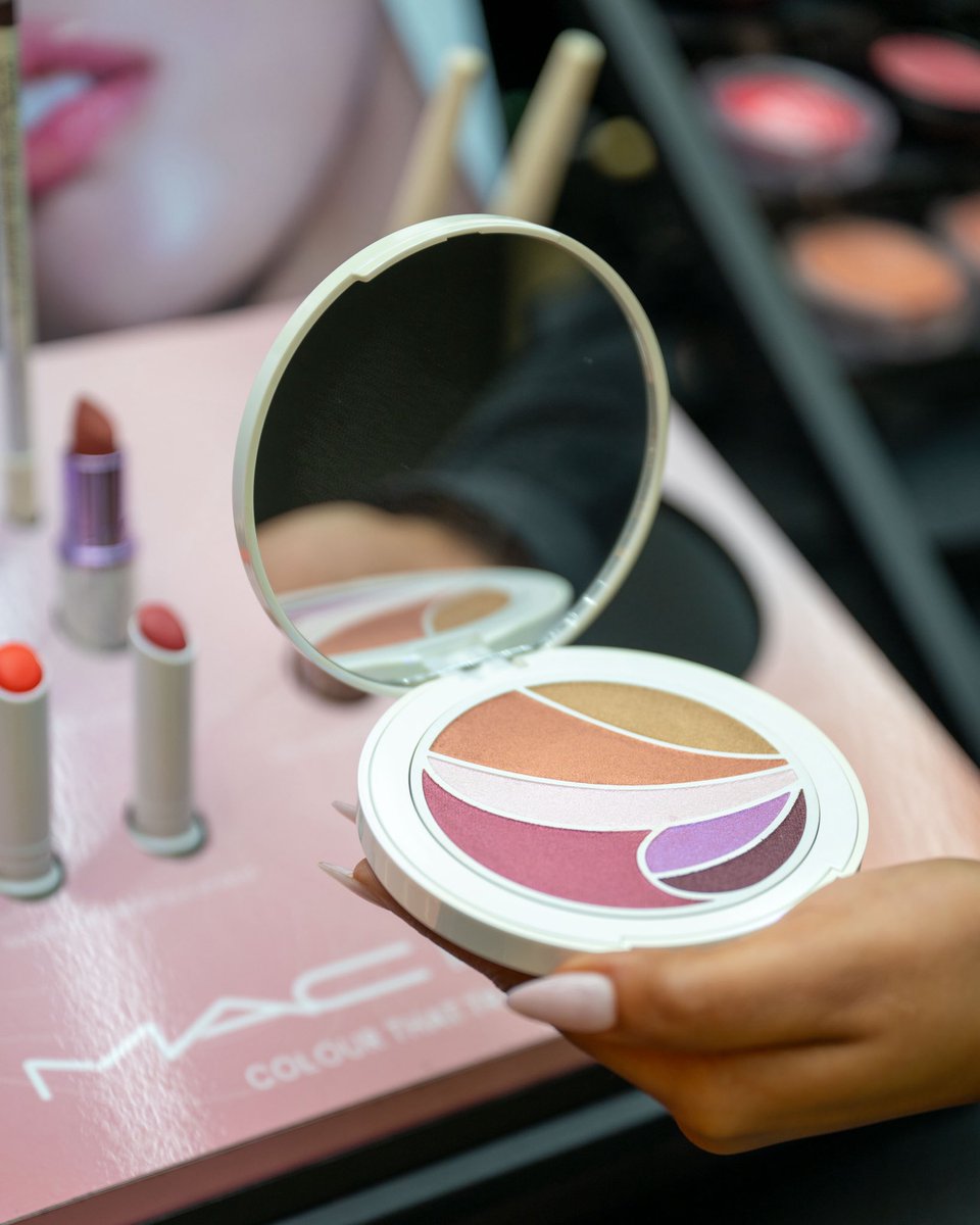 DalmaMall's tweet image. Time for a makeup restock? Step into MAC at Dalma Mall for bold lip shades, flawless base favourites, and those must-have picks that always find their way into your bag

📍Ground Floor, Dalma Mall

#MakeupLovers #LipstickObsessed #BeautyFinds #DalmaMall #InAbuDhabi