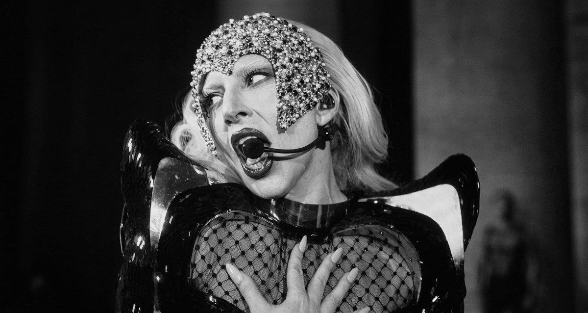 LGNewsFrance's tweet photo. Lady Gaga - Shape of a Woman, The Devil Wears Prada 2 https://t.co/7coLjZuhOS