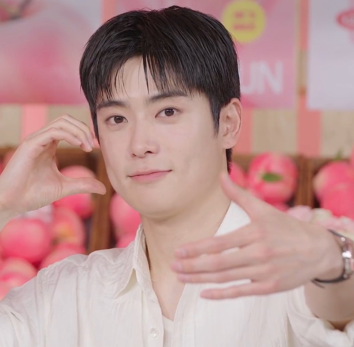 이유 tweet media