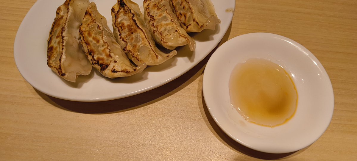 mg.のみなさまが餃子食べてるのが羨ましくなっちゃって1人二次会餃子