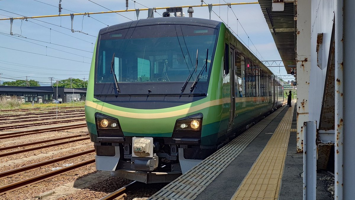 kinata1018's tweet photo. #みどりの日なので緑色がある車両を貼る https://t.co/iLbmAsXyn4