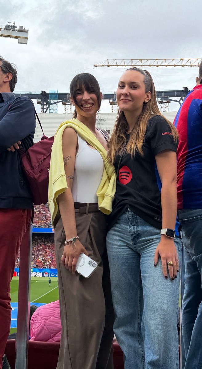 silvitomascast's tweet photo. Encara amb ressaca emocional d’ahir 💙❤️ Va ser una tarda genial! Som-hi! A per la final! ❤️❤️❤️ https://t.co/RWkcDlWUro