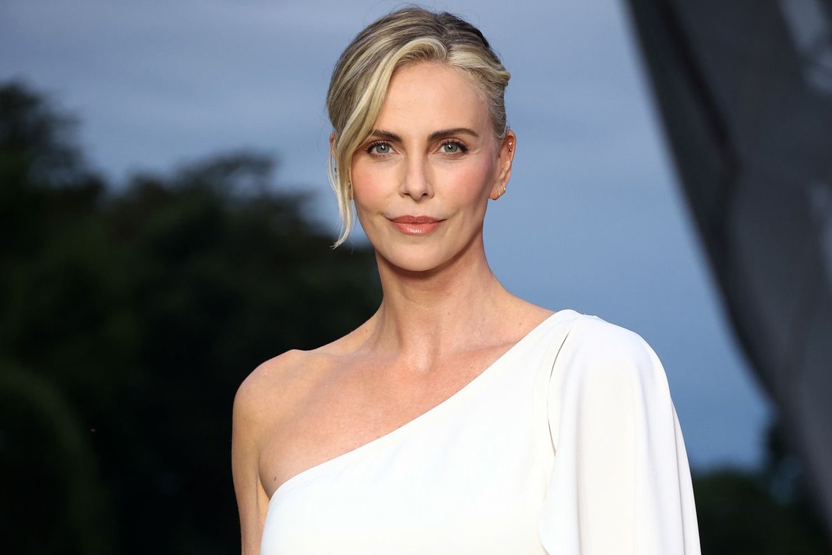 thebrothersdao's tweet photo. A happy #mondayMilfs from ๐ฟ๐ฆ with beloved #charlizeTheron โค๏ธ
#Pact is kadena's exceptional programming language!
#wenAnything #saveKadena #pact5 #broDex #broFi $BRO
#keepDonating #weLoveMilfs #lePinkEscargot #theBrothersDao #inBrothersVeritas kadena:native #kadena https://t.co/boKrfY84Fa