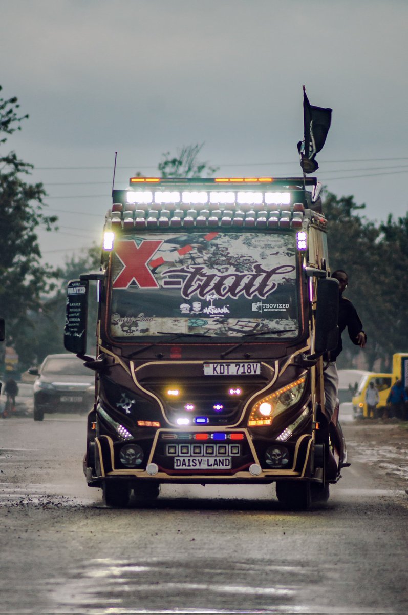 urban_wheezc's tweet photo. DAISY LAND on the move ๐จ
Junction fully represented.
This is culture, not just a ride.
#obungajr #NganyaCulture #MatatuLifestyle #NairobiStreets #MatatuCulture https://t.co/9HUg2exT5a