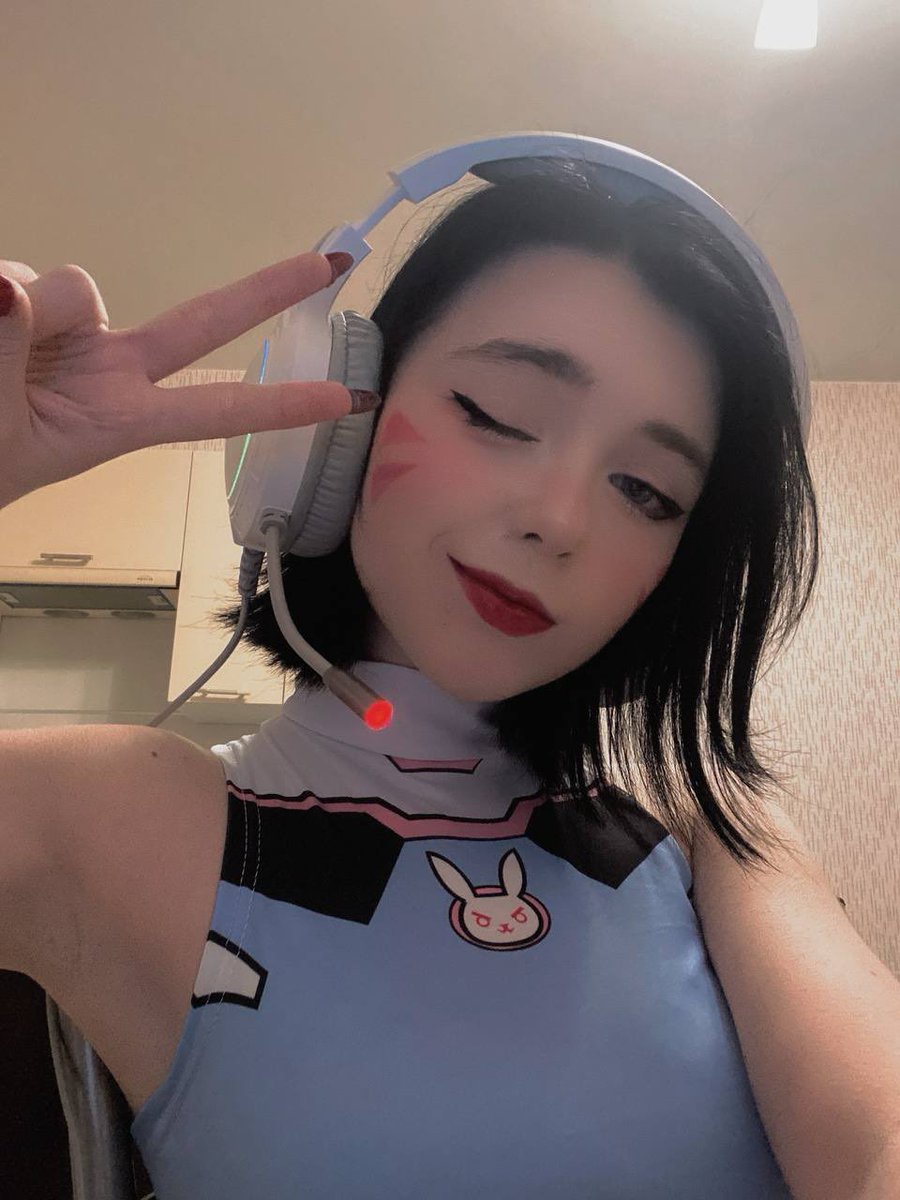 nthwzk's tweet image. ~ D. va ~

#Overwatch

«Cheats are for weaklings!»

#game #cosplay #Dva #dvacosplay