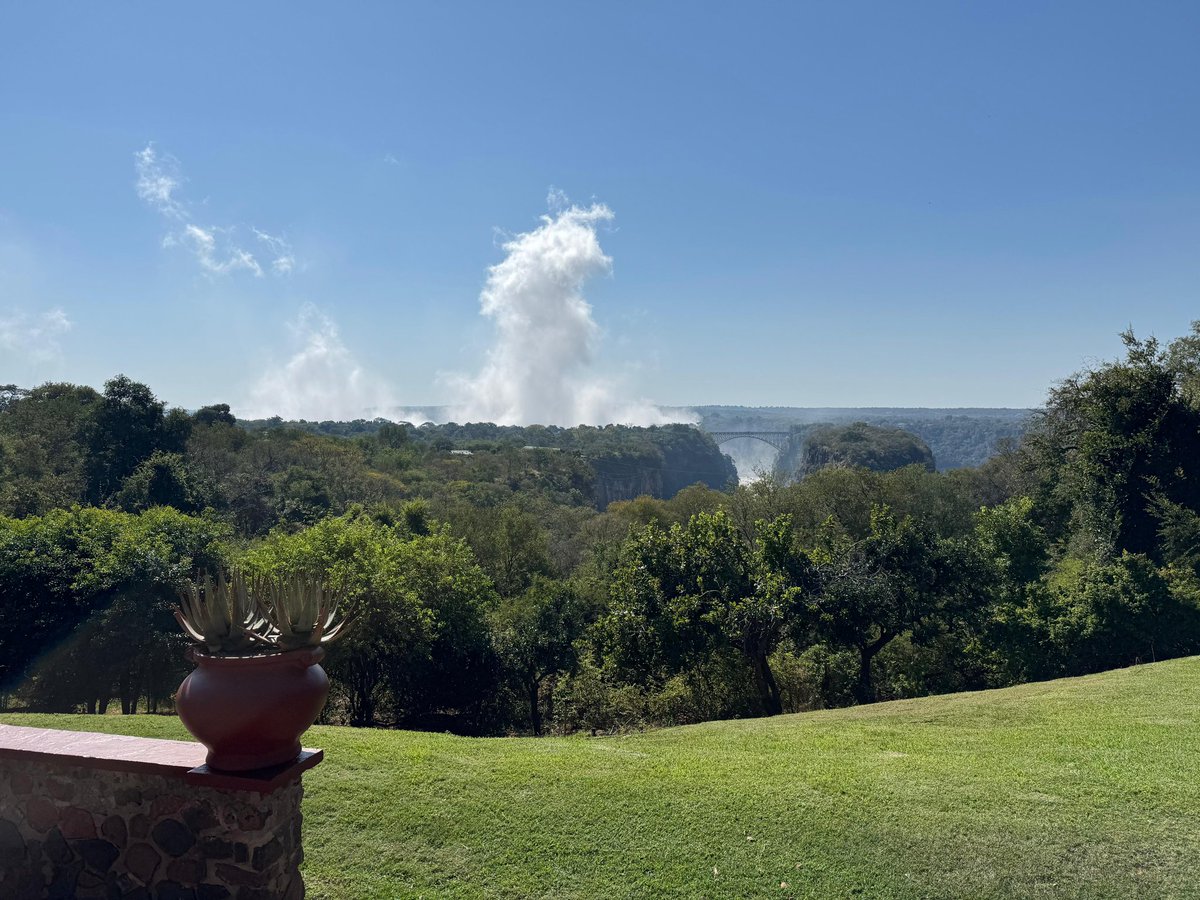 reallifesafaris's tweet image. " Time to recap" 
📹 by @reallifesafaris 2022 where we made unforgettable experience from #Rwanda - #Tanzania - #Zambia - #Botswana till #Southafrica and back all by road trip via #visiting different #tourist attractions along our way 💪✍️😍 ! 
📍 Livingston 
#reallifesafaris