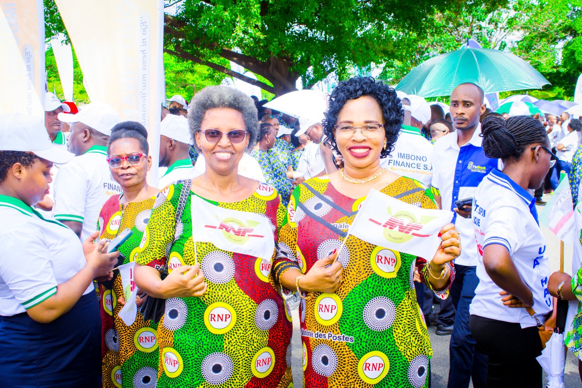 Posteburundi's tweet photo. Célébration ce vendredi 1er Mai 2026 de la Journée Internationale du Travail et des Travailleurs. Le personnel de l’@Posteburundi s’est joint aux autres fonctionnaires de l’Etat pour célébrer cette Journée qui a eu lieu au stade Intwari de Bujumbura. https://t.co/9DoWxqXZ95