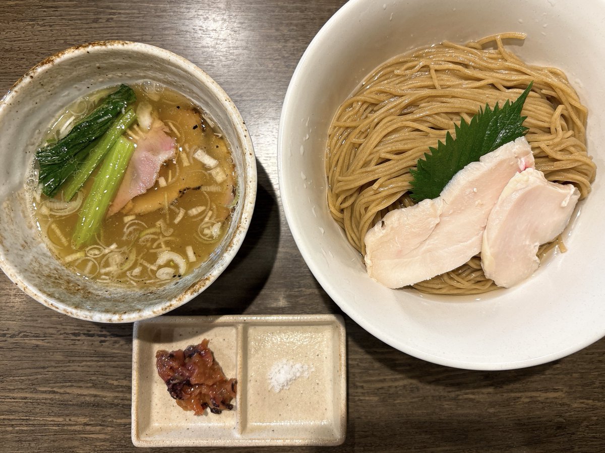 らーめん楓 (<a href="/ramenkaede/">らーめん楓</a> )
南高梅の昆布水ライ麦つけめん 塩

楓の梅と言えば"龍神の梅"がメニューにいた頃を思い出す…
今回の限定は昆布水つけ麺。全体的にさっぱりしつつも、しっかりした梅の味と塩スープの軸があり楽しめました！