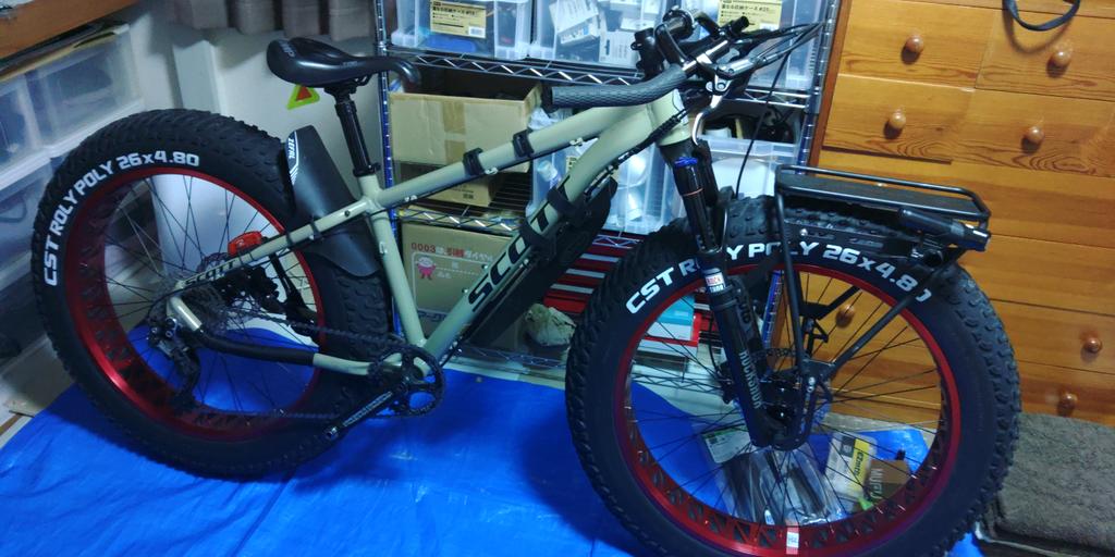 zcoopy2's tweet photo. キャリアを後ろに変更
前後ブレーキエア抜き
メーターステー、ベル、ステム変更
車体に前後ドラレコ取り付けで終了 https://t.co/FwG7ChB3DY