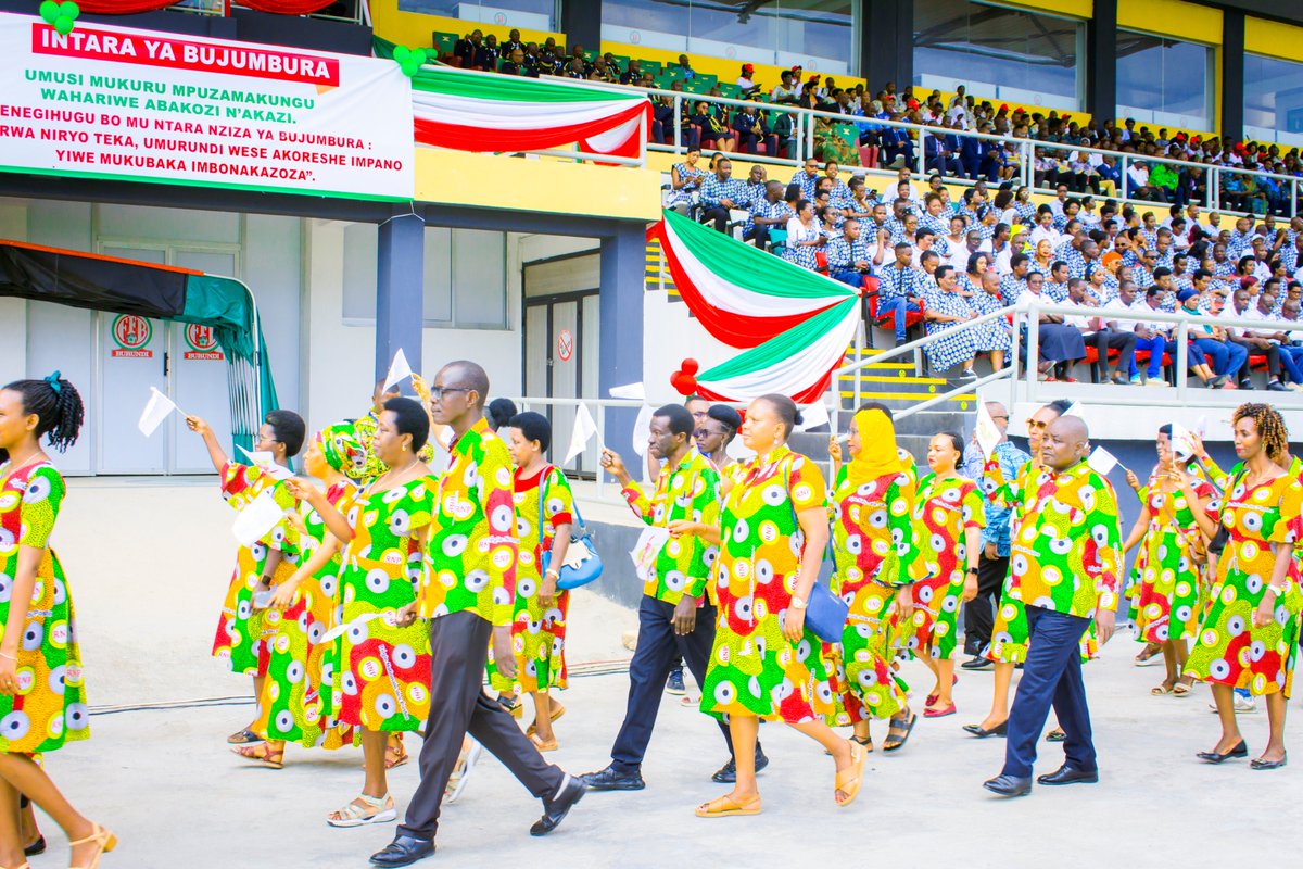 Posteburundi's tweet photo. Célébration ce vendredi 1er Mai 2026 de la Journée Internationale du Travail et des Travailleurs. Le personnel de l’@Posteburundi s’est joint aux autres fonctionnaires de l’Etat pour célébrer cette Journée qui a eu lieu au stade Intwari de Bujumbura. https://t.co/9DoWxqXZ95