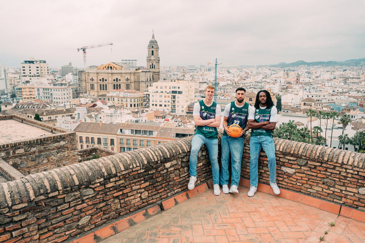 unicajaCB's tweet image. 🏙️ Una sesión diferente con #Málaga de testigo

💚💜 #YoSoyDelUnicaja #RoadToBadalona @BasketballCL