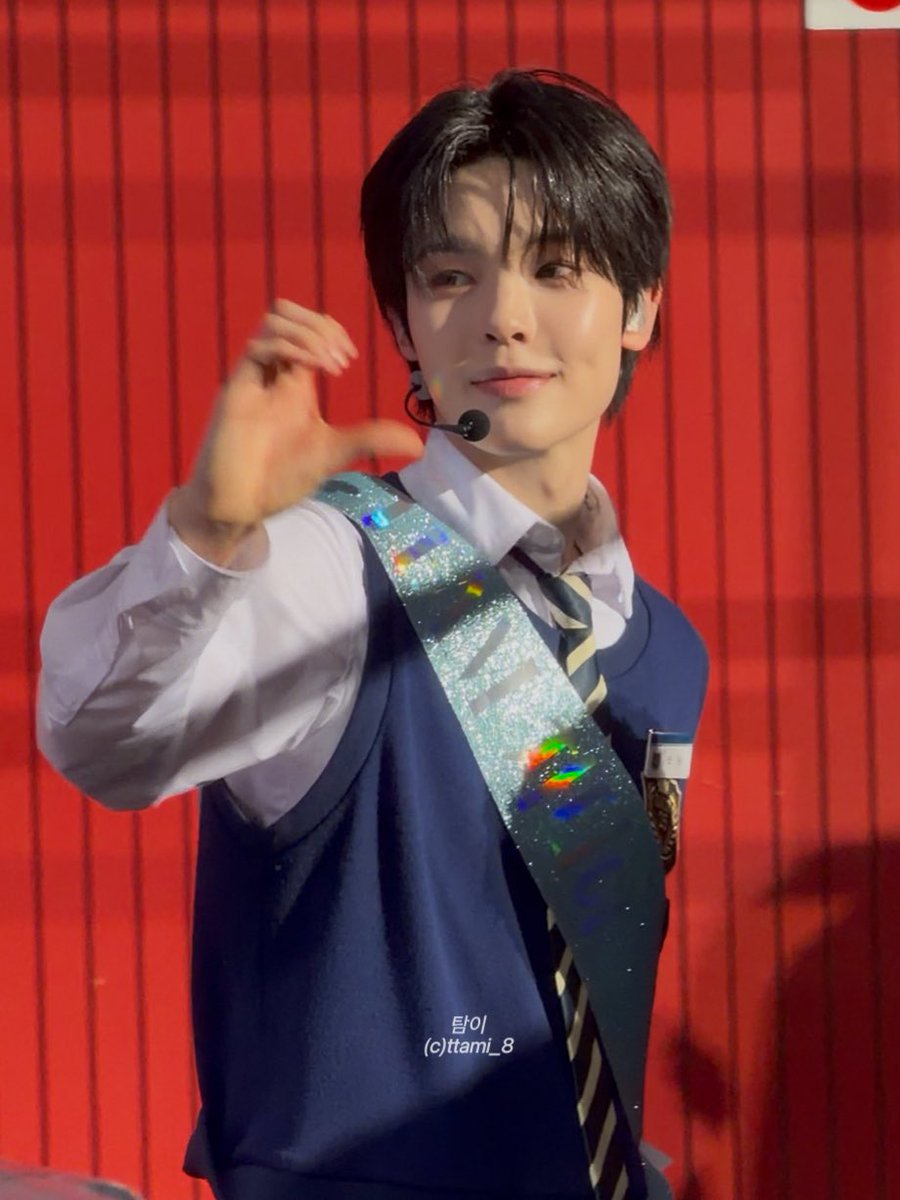 탐이 tweet media