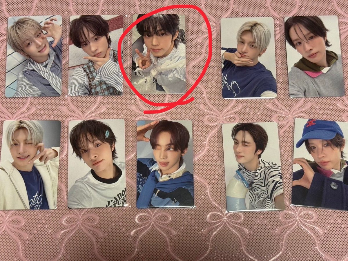 𝔢𝔪𝔲 𝜗𝜚˚⋆ tweet media