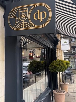 PoopsnoopEditor's tweet image. Don Paddys The Vaults and The Falcon Hotel In Market Square Uppingham Something For Everyone poopsnoop.com/Snoop/don-padd… sometimes I #snoop myself #rutland