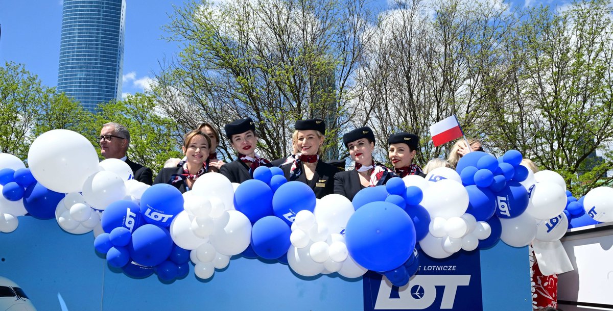 Polskie Linie Lotnicze LOT tweet media