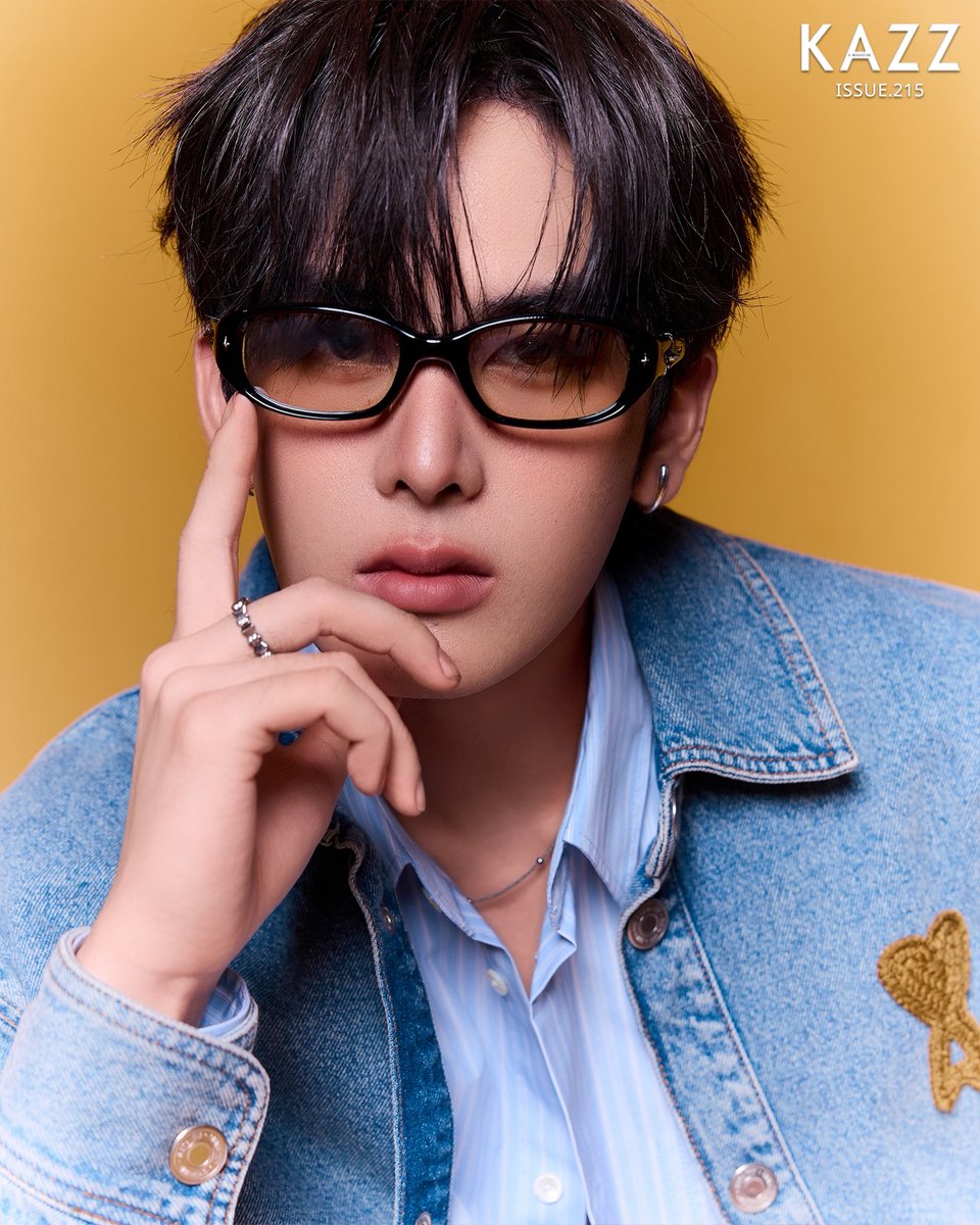 Thai Star Santa Pongsapak Fronts KAZZ Magazine. #Santapp @Ppsanta