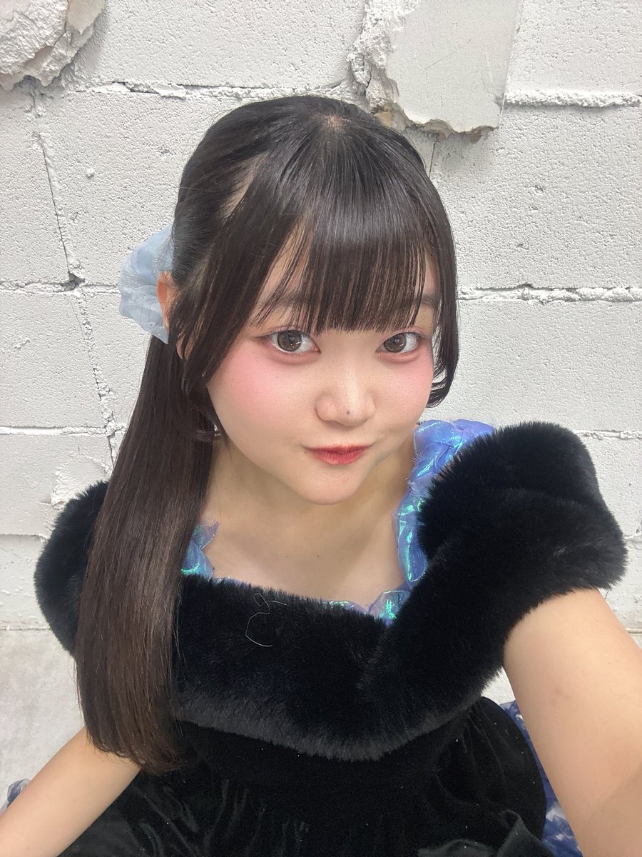 月曜日お疲れ様でした♡̴︎︎⟡.
今日はお友達と遊びに行ってきたよ〜💖
たっくさんペンライト振って楽しかった(*´˘`*)🪄︎︎
明日は何時に起きようかなっ♩
GW堪能するぞー.ᐟ.ᐟ

#はいうぃろう。 #安南琴 #アイドル #jk2