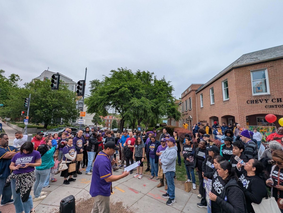 mdc_dsa's tweet photo. What a day.

More than 100 people came out for a massive DSA, labor, and immigrant justice canvass for Janeese in Chevy Chase, with volunteers and partner organizations helping knock more than 5,000 doors across Wards 1, 3, and 4. (1/3) https://t.co/dK5AQFe1v6