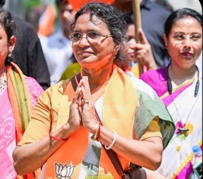Ashutoshtrip21's tweet photo. पश्चिम बंगाल चुनाव में आज अगर मुझे किसी के जीत की सबसे ज्यादा खुशी होगी तो वो होगी RG KAR पीड़िता की मां 

पनिहाटी विधानसभा सीट से रत्ना देबनाथ जी के लिए जो अभी 20 हजार वोटों से आगे चल रही हैं। #बंगाल_का_रिजल्ट #FinanceBill2026 #bengal #FinanceBill2026 https://t.co/PcdGc1XsQE