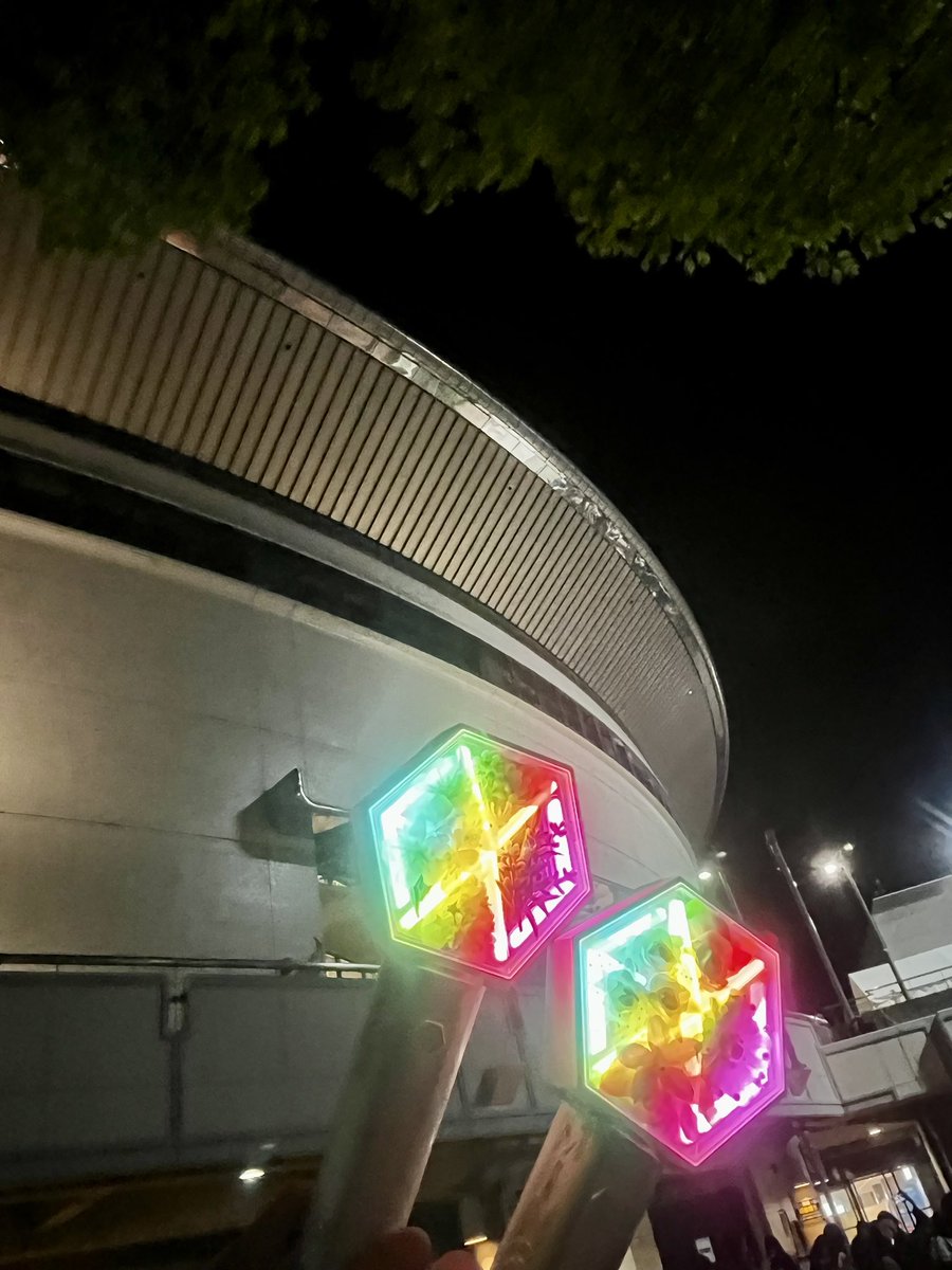 relic5336's tweet photo. 待ちに待ったイルツ名古屋2日間が終わってしまった…めちゃめちゃに楽しかった…おかえり青春……エリも本人たちもみんなみんな楽しそうで涙

EXO愛してるよ😭😭😭 https://t.co/S552nnenTO