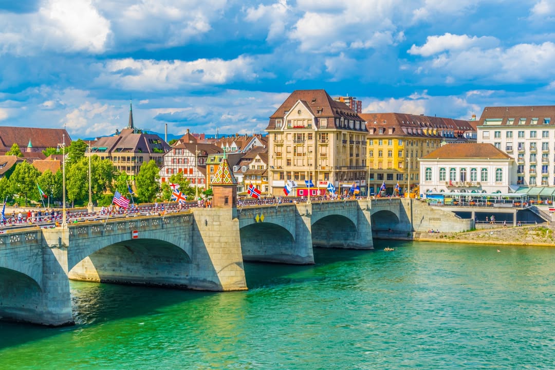 CenturyCruises's tweet image. #DidYouKnow: The Rhine River is not just a waterway; it is a lifeline that has shaped European history for over 2,000 years.

Book your Rhine River Cruise here: bit.ly/3NkLrbB

#RhineRiver #RhineCruise #LuxuryCruise #EuropeTravel #RiverCruise #ScenicEurope #CruiseLife