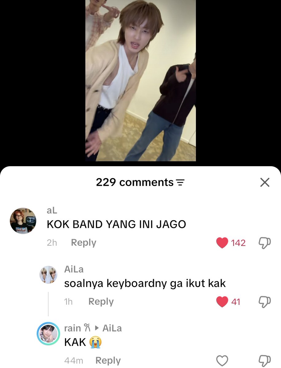 hriaantz's tweet photo. kurang ajar😭 https://t.co/zemOc2gm66