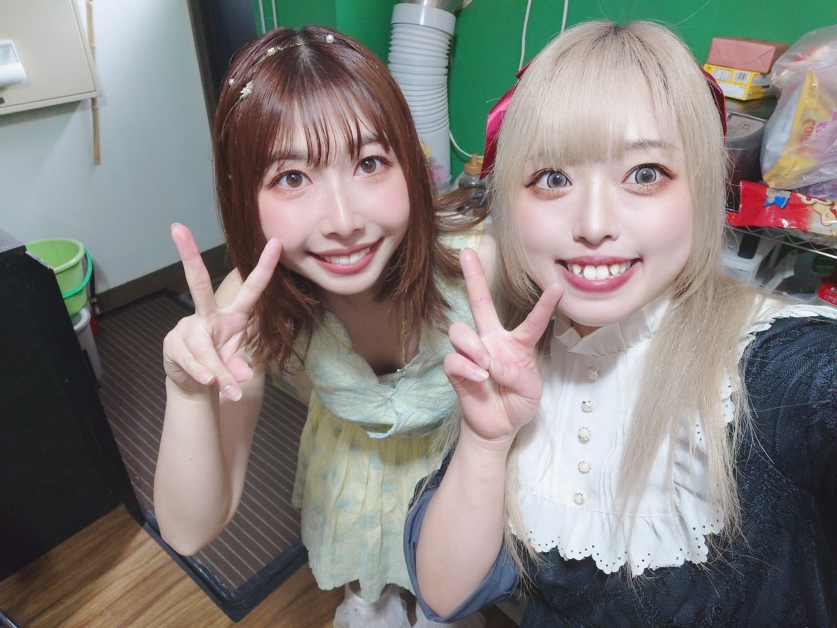今日のお写真📷️🫶

🤍ゆいなちゃん
❤️ひまりちゃん
💜りなち