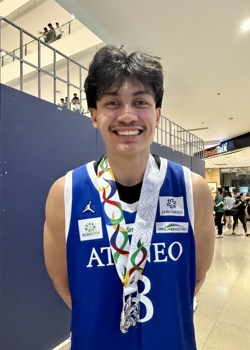 bautistadanielb's tweet photo. Andrew Bongo!!!  💙

#UAAPSeason88 https://t.co/kURNaslAhn