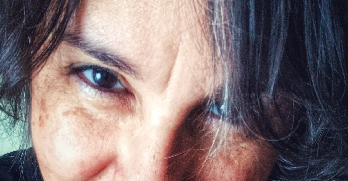 Eco_de_mi_voz's tweet image. ...mi mechón de...pícara...
#Selfportrait
