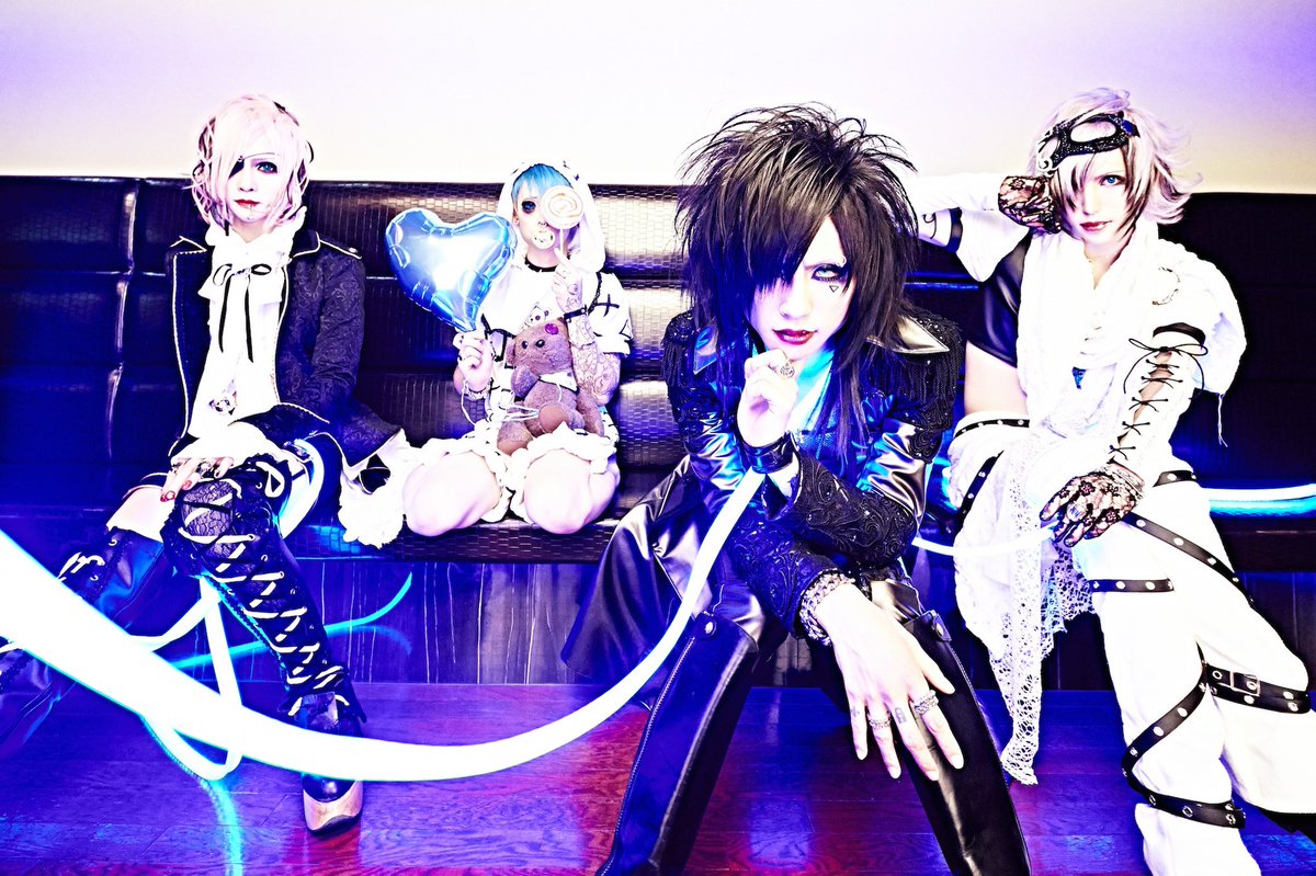 A_T_M_K_unaju's tweet photo. #このバンドorミュージシャンを分かったらリプ・100いいね目指す
ヒント：2011〜2017年に活動したヴィジュアル系メタルバンドで、攻撃的なサウンドと強烈な世界観で一気に人気を獲得したグループで、メタルコア要素とV系美学を融合したスタイルは、現在でも強い影響力を持っています https://t.co/ggVE74zb92
