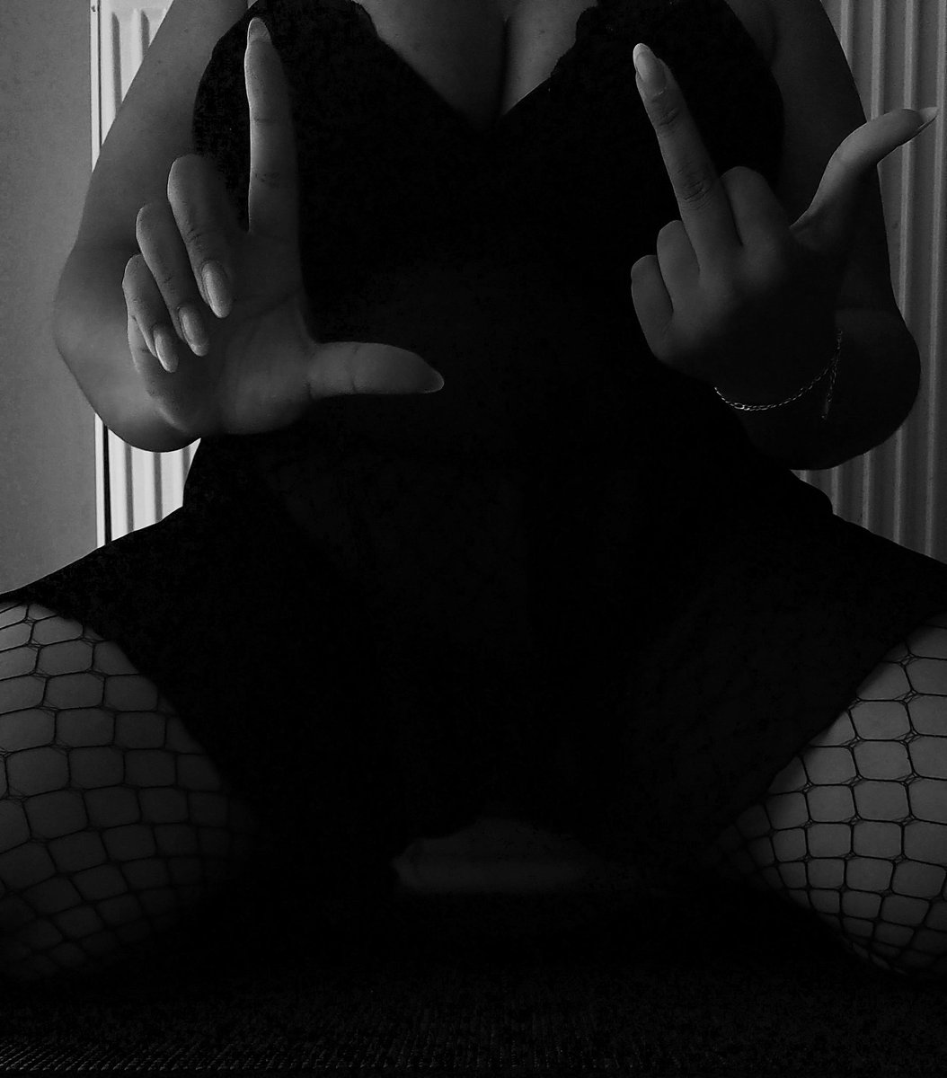 GoddessThemi's tweet photo. Do better money slave, I'm not satisfied 😒 👑 https://t.co/wEORcJTPAc