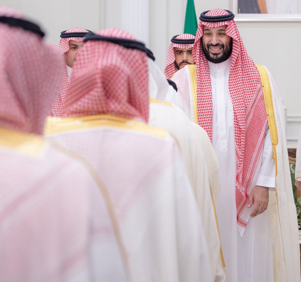 وحدة الله يستر عليها tweet media