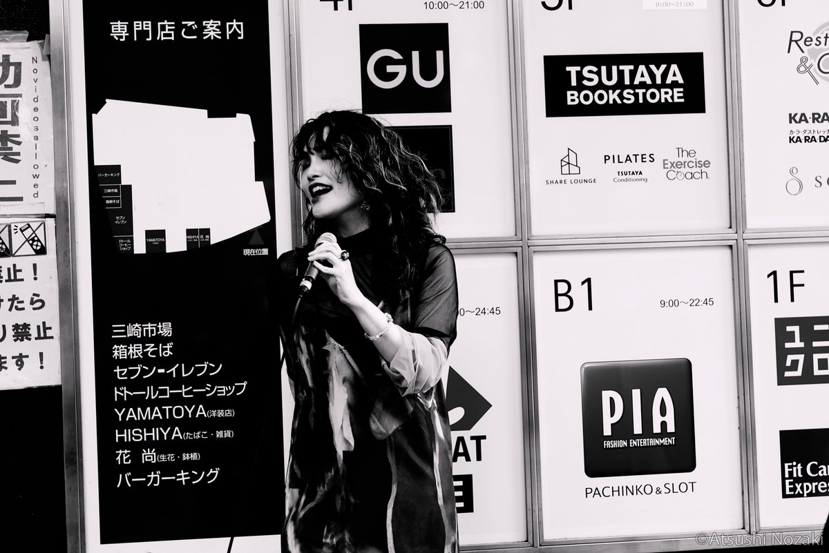maru_to_sankaku's tweet image. #TACAMI さん(@TACAMI_sing )(2)

#monochrome 
#モノクロ 

2026/05/04
川崎銀座街