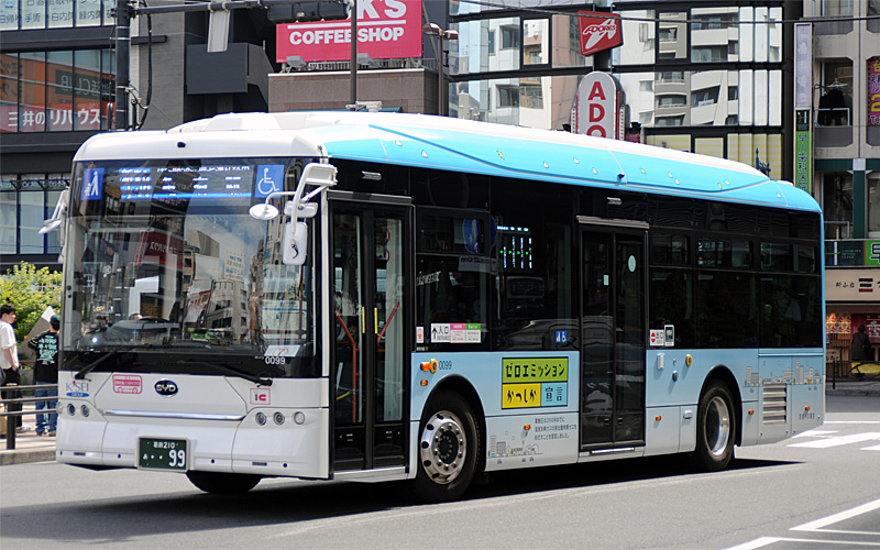 今日は曇りそうだったので、エルガEV再履修で新小岩へ。曇るまで南口で
