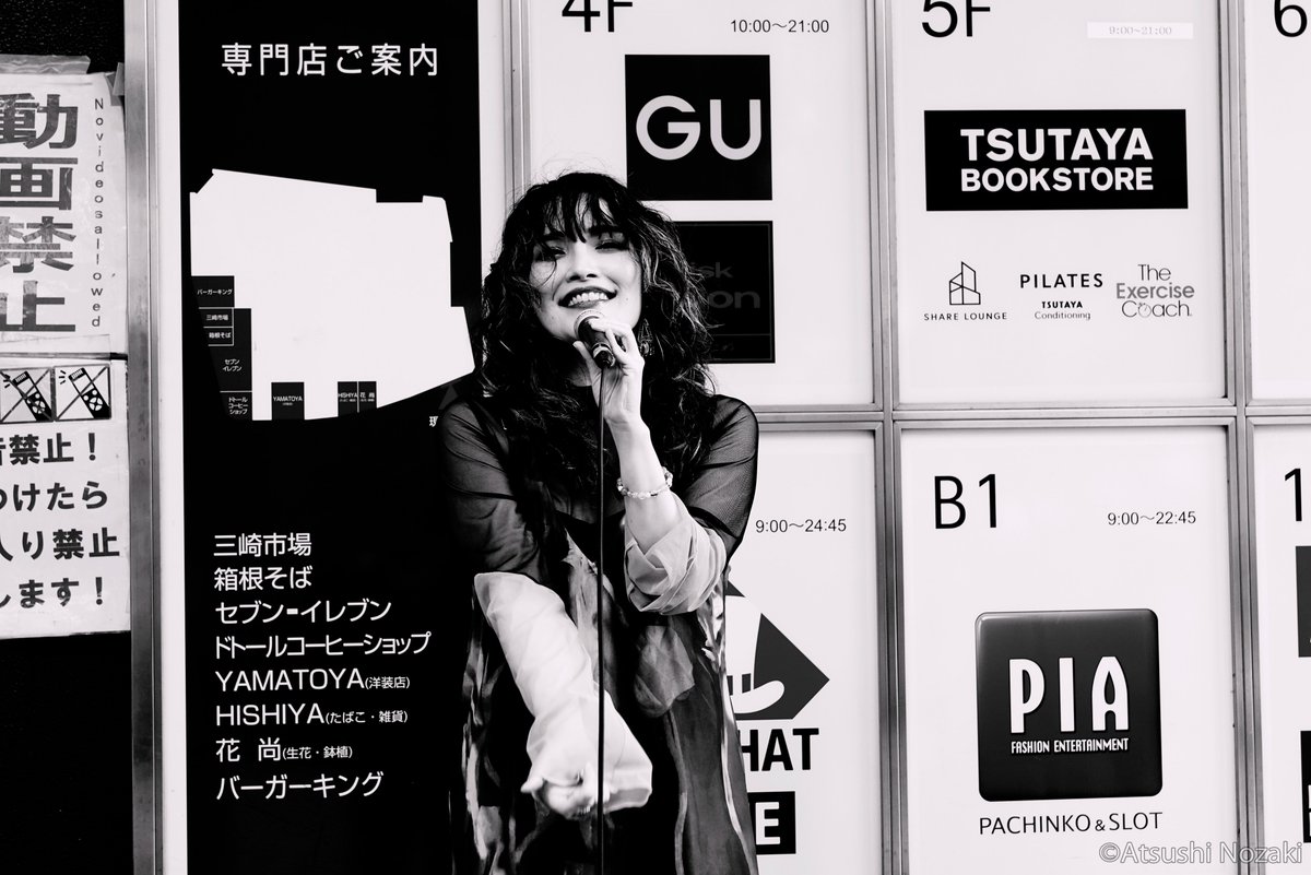 maru_to_sankaku's tweet image. #TACAMI さん(@TACAMI_sing )(2)

#monochrome 
#モノクロ 

2026/05/04
川崎銀座街