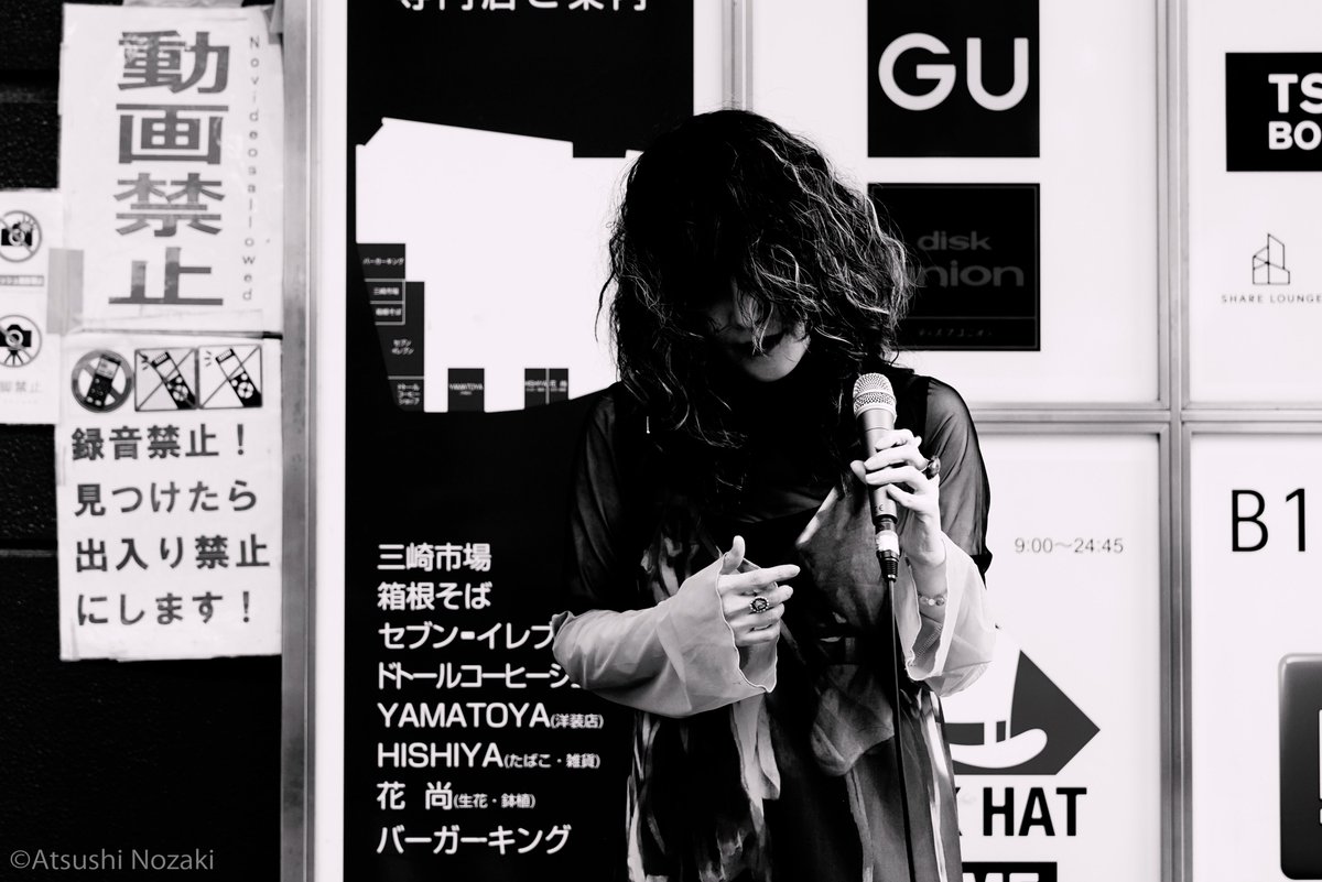 maru_to_sankaku's tweet image. #TACAMI さん(@TACAMI_sing )(2)

#monochrome 
#モノクロ 

2026/05/04
川崎銀座街