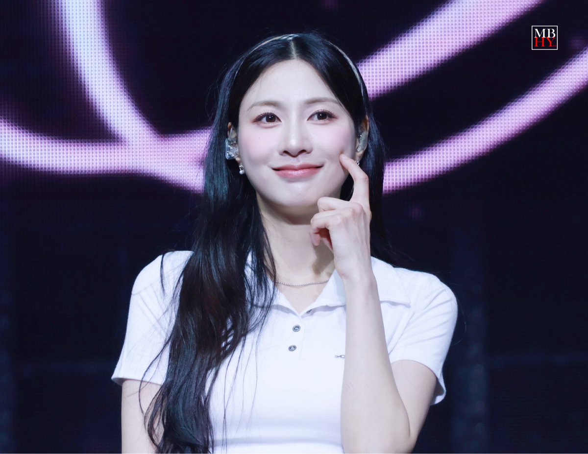 Mostbeautifulhayoung tweet media