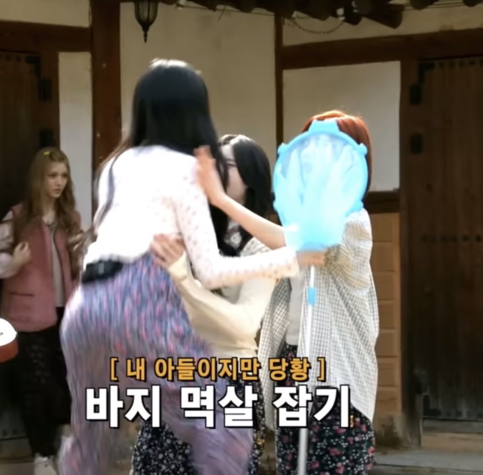 본인은 팔짜눈썹 휘날려가며 뺑글뺑글 돌기까지 해주고 연하 당황타니까 제지하는 거
한떨기딸기여도 본질은 그래도 연상이다 mood를 매번 갱신하시니까 좋다는 거임