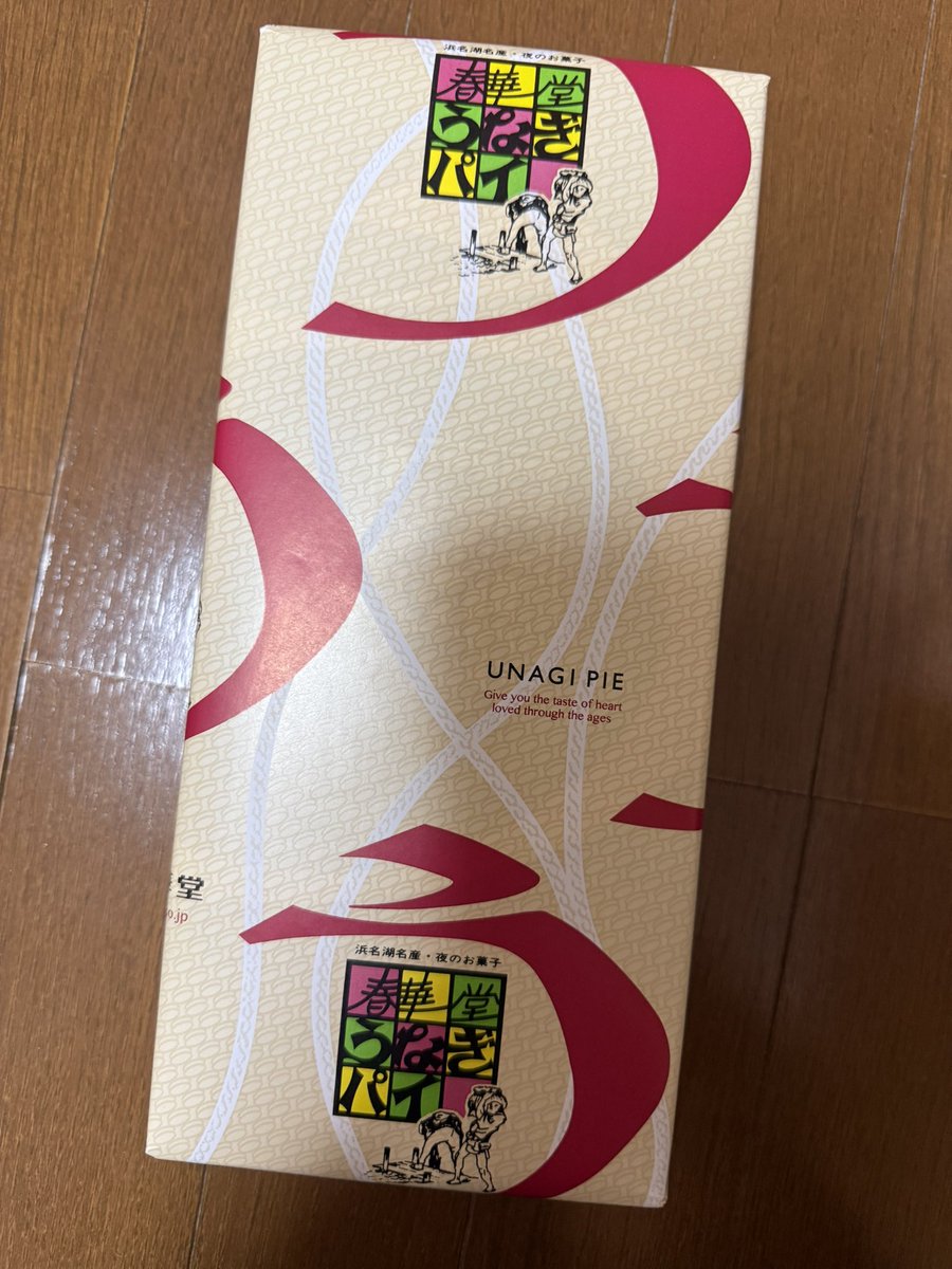 ともこん tweet media
