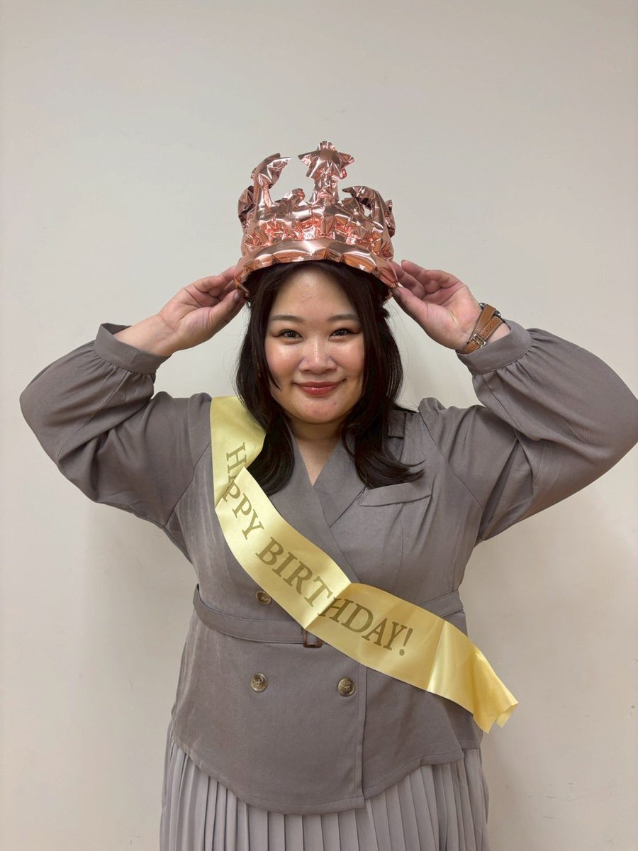 chikako_honma's tweet photo. 【満員御礼㊗️ありま㌧ございました】

ちかくのチカコ〜誕生日スペシャル〜

みなさんのおかげでずっと楽しく喋り続け、
汗かいて、霰もない話をして、
なんて幸せな誕生日なんだーー😭

お客様、大谷さん、顔出してくれたぐっち
マネージャーさん、社員さん！

誠にありが㌧ございました！幸せ！！ https://t.co/7t1ZN3vp99