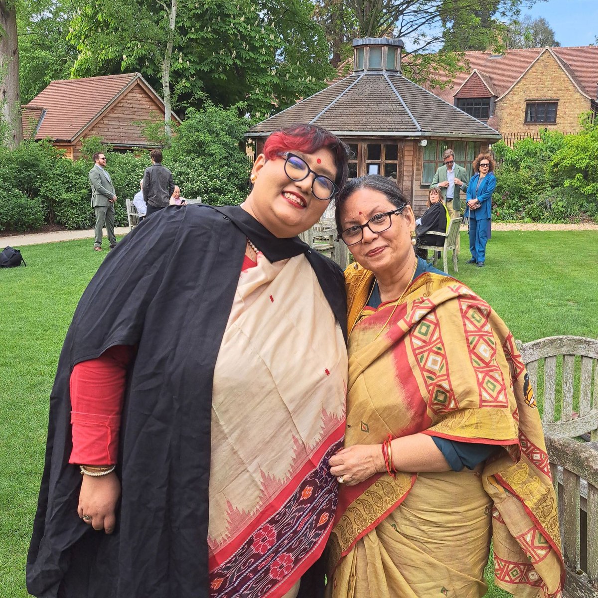 LucyCavColl's tweet photo. 🎓🦌 Congratulations to those who graduated on Saturday! We are so proud and had a lovely time celebrating with you and your supporters.

Welcome to our alumni community! We look forward to hearing about your projects, ideas, and adventures! https://t.co/QfC8nw66HJ