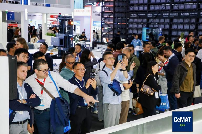 CematAsia's tweet photo. Packaging &amp; picking just got smarter 
✅ DPS adoption >70%
✅ AR picking glasses → 50% efficiency boost
✅ Logistics outsourcing up 28% YoY – driven by e-commerce &amp; manufacturing
Featuring Cognex, ProLog &amp; more – advanced machinery, smart picking, integrated outsourcing. https://t.co/fp3uMjGXAu