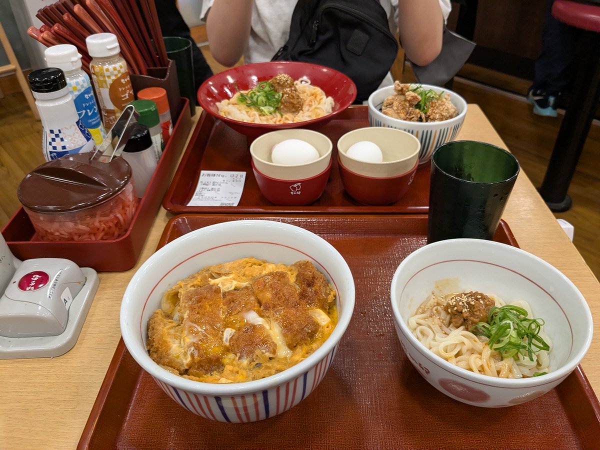 しまとら tweet media