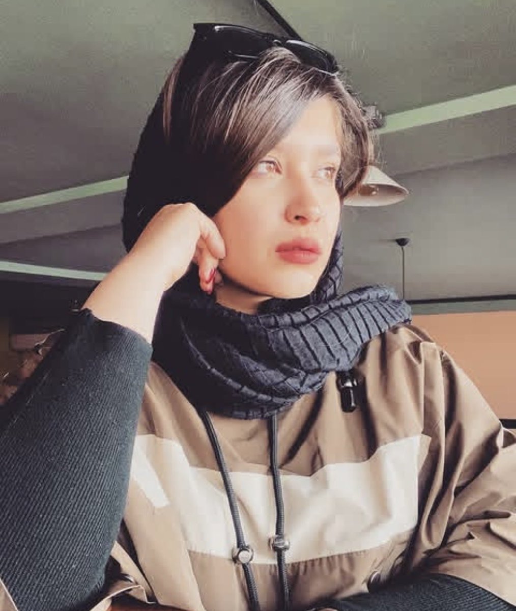 زری tweet media