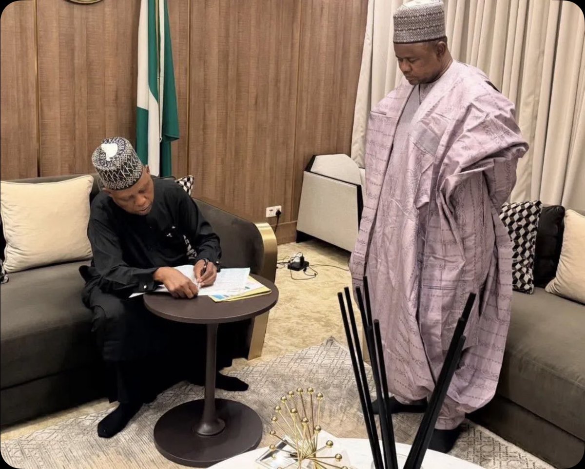 shariffshattima's tweet photo. VP x AMG https://t.co/KsqTQ5GI3U