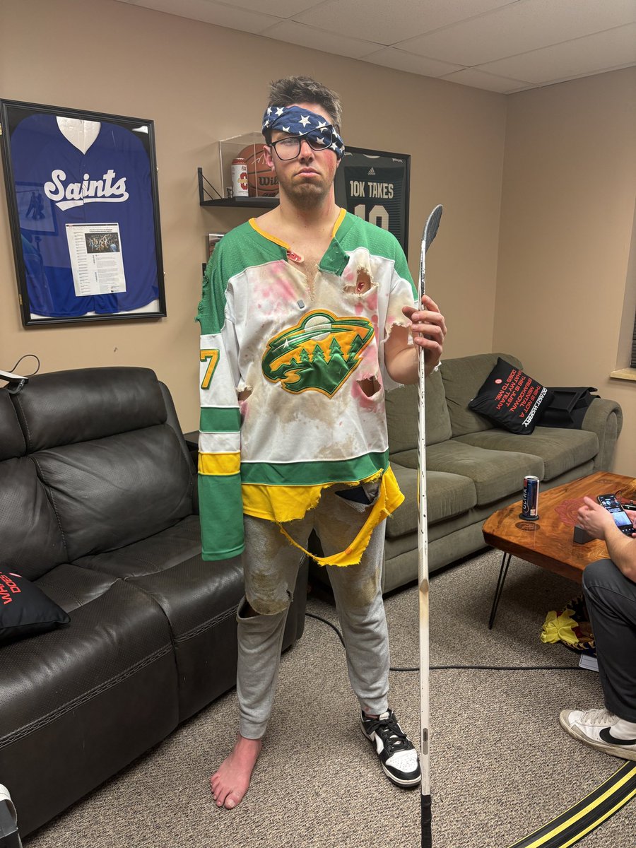 10k_Takes's tweet photo. Wild fans after game 1 https://t.co/ZAvK05sk3b