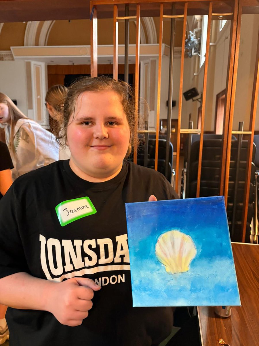 AwareScotland's tweet photo. Brilliant Art &amp; Dance session last week 🎨💃

Loads of young people creating great artwork, welcoming Martha for her first session, and finishing with a full music video 🎬

Creative, fun, and exactly what AWARE is all about https://t.co/NH4kzjYtcm
