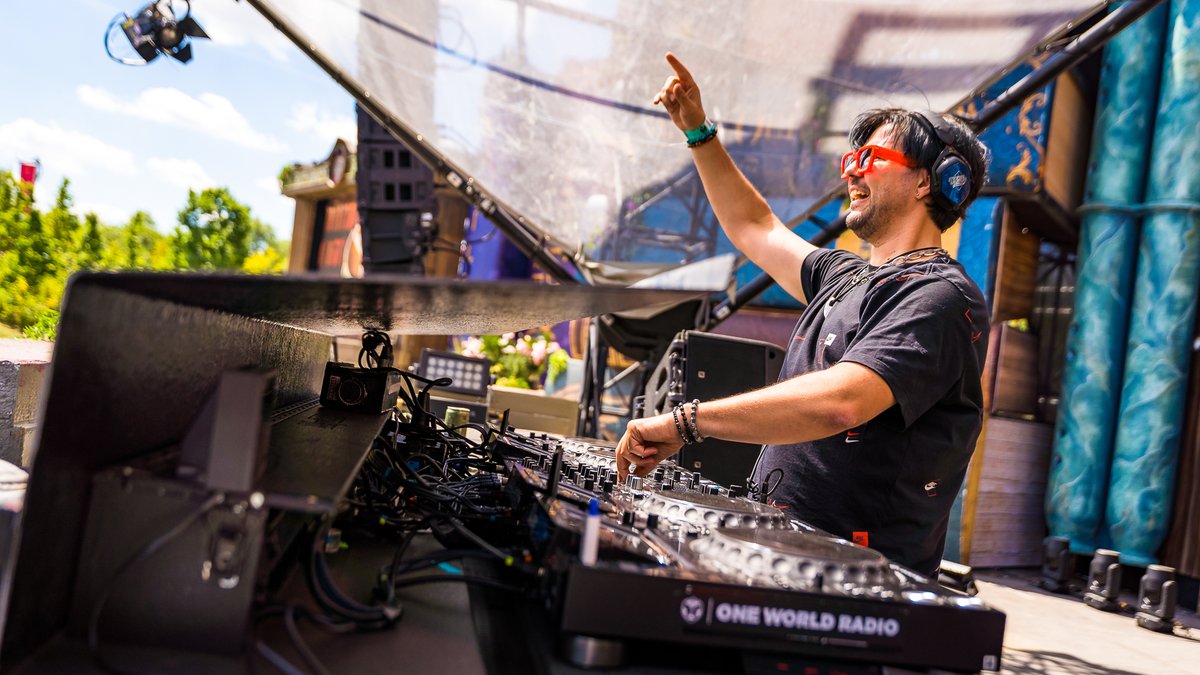 tribunapalencia's tweet image. 💿 #Palencia | Tres DJs finalistas para hacerse un hueco en el Palencia Sonora

Eldie, Sara Ro y RENEmber competirán este sábado en la plaza de San Pablo por actuar en el festival en una jornada solidaria

tribunapalencia.com/noticias/44345…