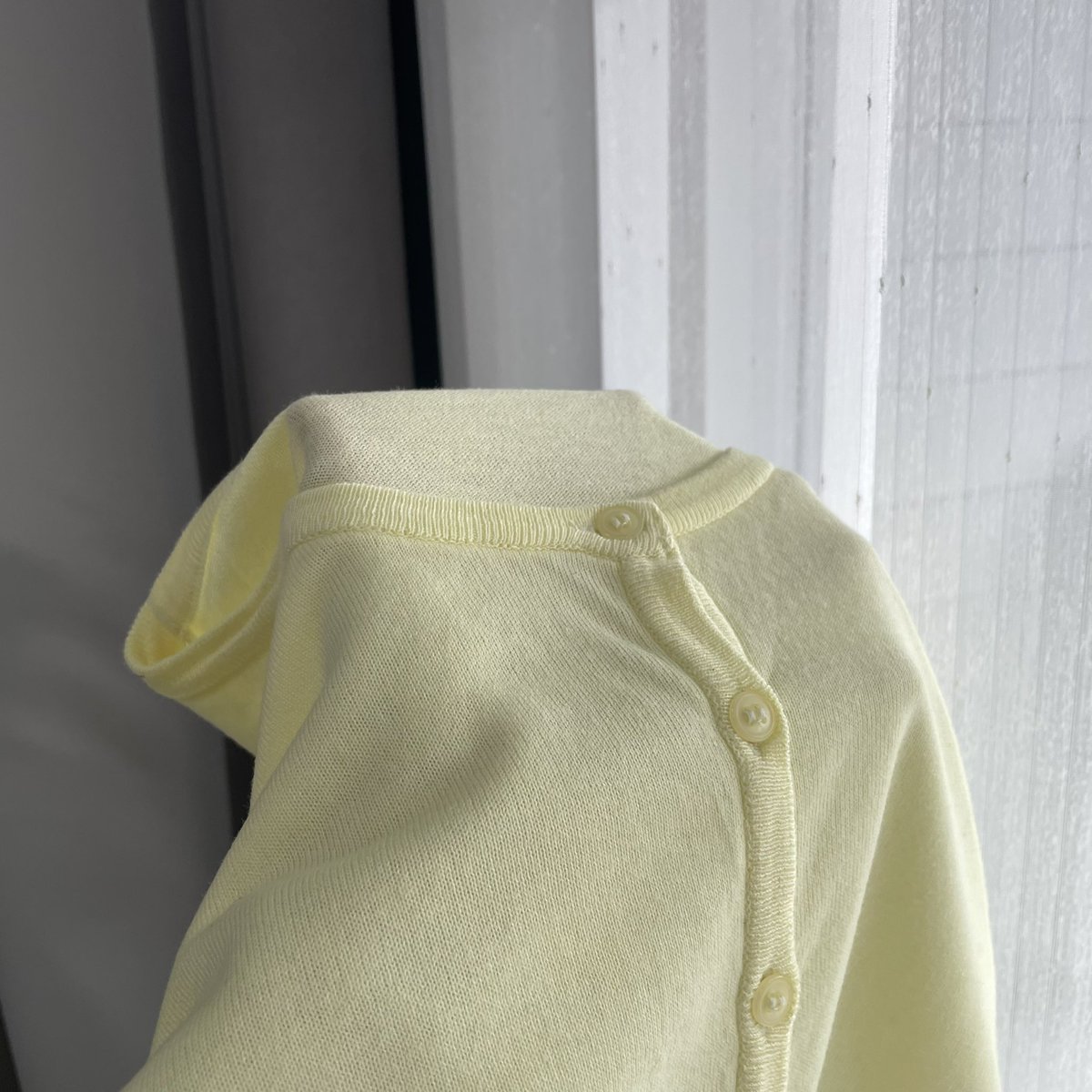 Liiiiyyyyy_'s tweet photo. Cardigan yellow 
อก  36 ยาว 19.5

✿ ˚⋆ price 135.-

#เสื้อผ้ามือสอง #เสื้อผ้ามือสองสภาพดี #ส่งต่อเสื้อมือสอง #ส่งต่อเสื้อผ้ามือ2 #โล๊ะตู้เสื้อผ้ามือสอง #โล๊ะตู้ #ส่งต่อเสื้อผ้า https://t.co/Z04zXj10hx