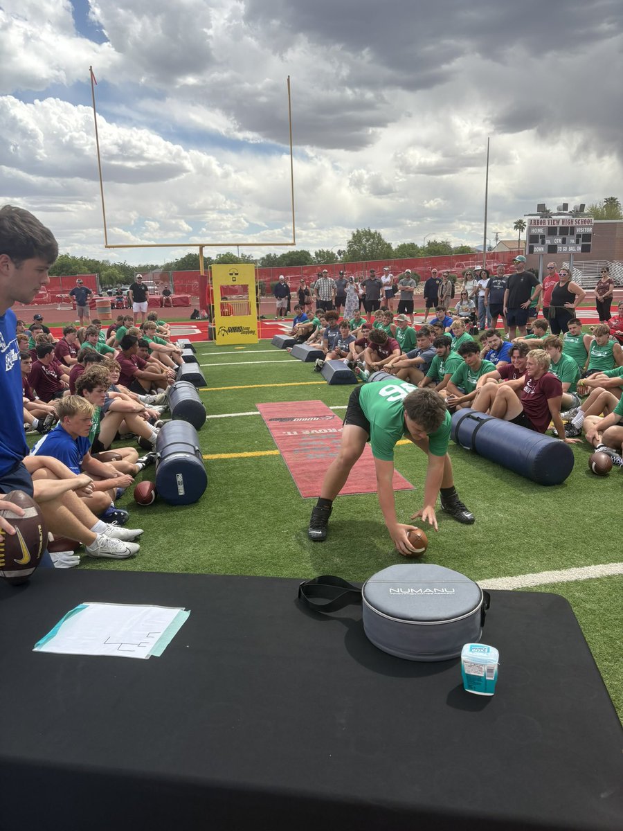 JakeStranix33's tweet photo. Had an amazing time at Vegas 48! Earned my top 12 spot so I am now a 2x top 12 invitee also made it to the finals and had one of the fastest snaps! It’s time for college camp season! #toetheline #rubiofamily 
@TheChrisRubio @LekSullivan @CruzARubio @EPAFootball @S1insider @ArtisticMayhem1 @PaFootballNews @PaPrepLive @TomMoorePhilly @westcbfootball